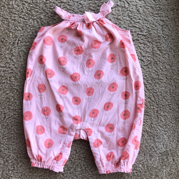 GAP Other - BabyGap girls floral onesie romper 6-12 months
